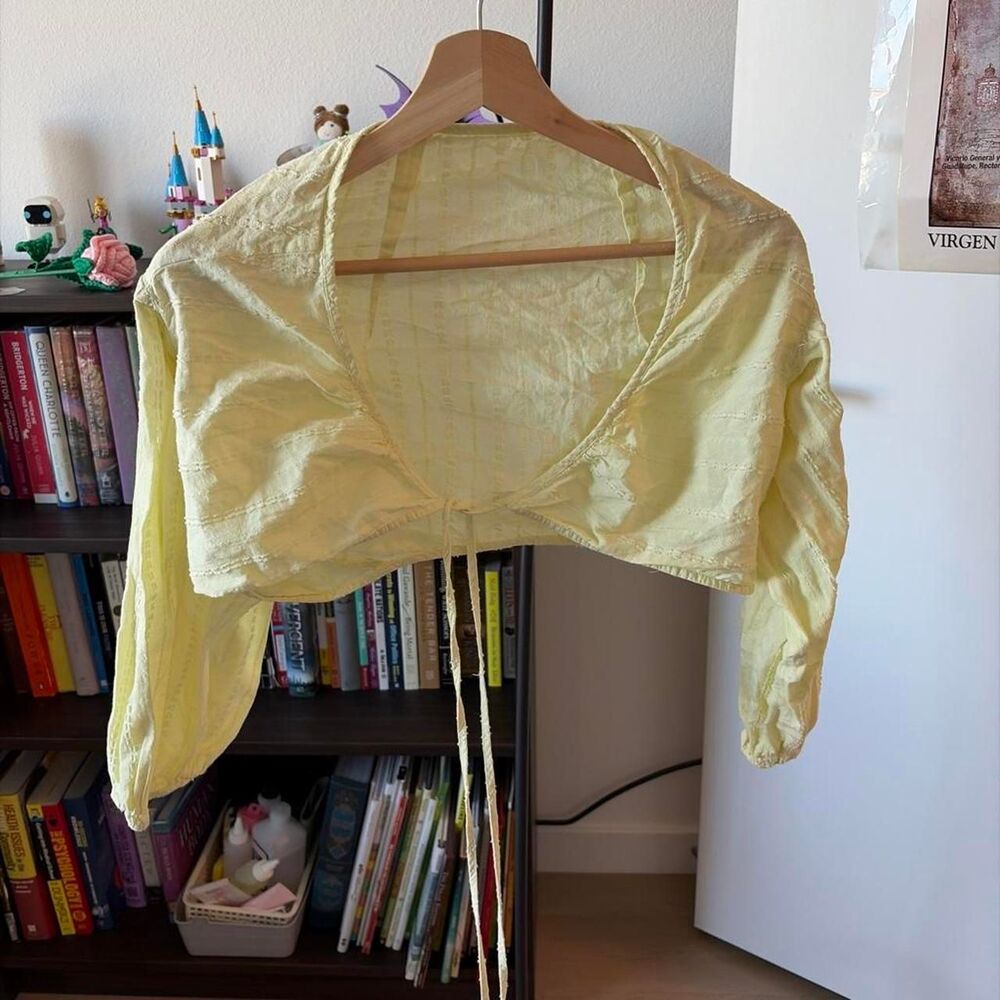 Cider Yellow Tie Back Cropped Bolero Top Size Medium